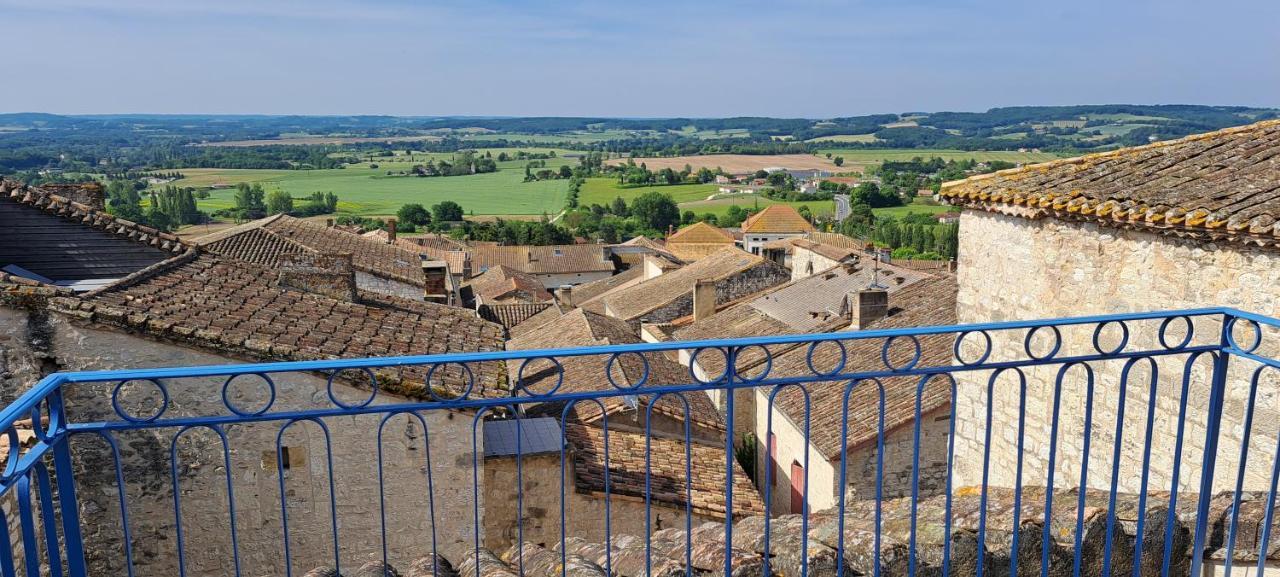 Maison De Charme Spacieuse, Terrasse Et Vue Sur La Place Monflanquin Εξωτερικό φωτογραφία